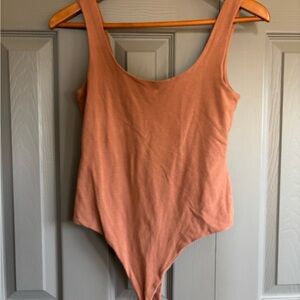 Banana Republic 3 Bodysuits in natural colors